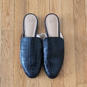 NWT A New Day Black Croc-Embossed Mules - Size 12